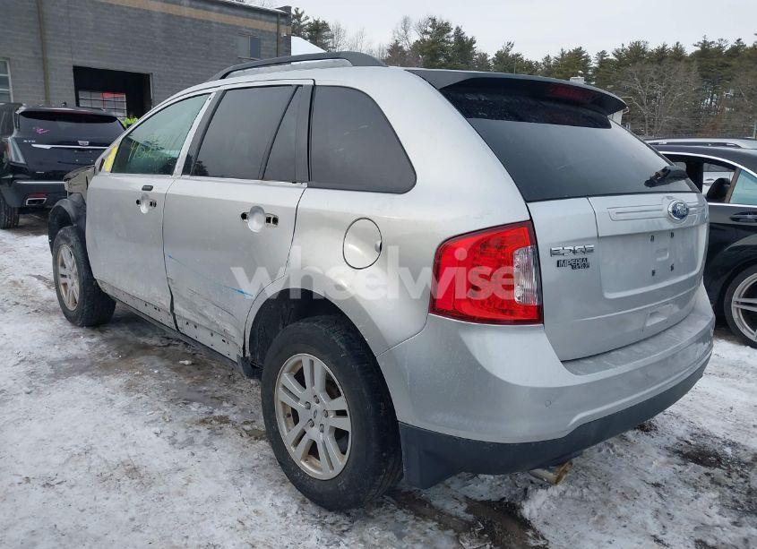 Photo 3 of 2011 Ford Edge SE (VIN 2FMDK3GC4BBA40575)