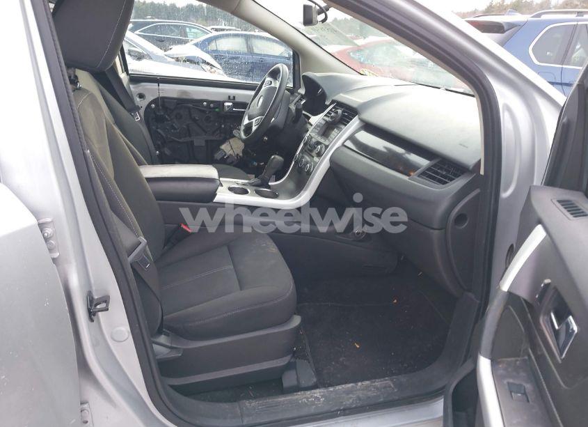 Photo 5 of 2011 Ford Edge SE (VIN 2FMDK3GC4BBA40575)