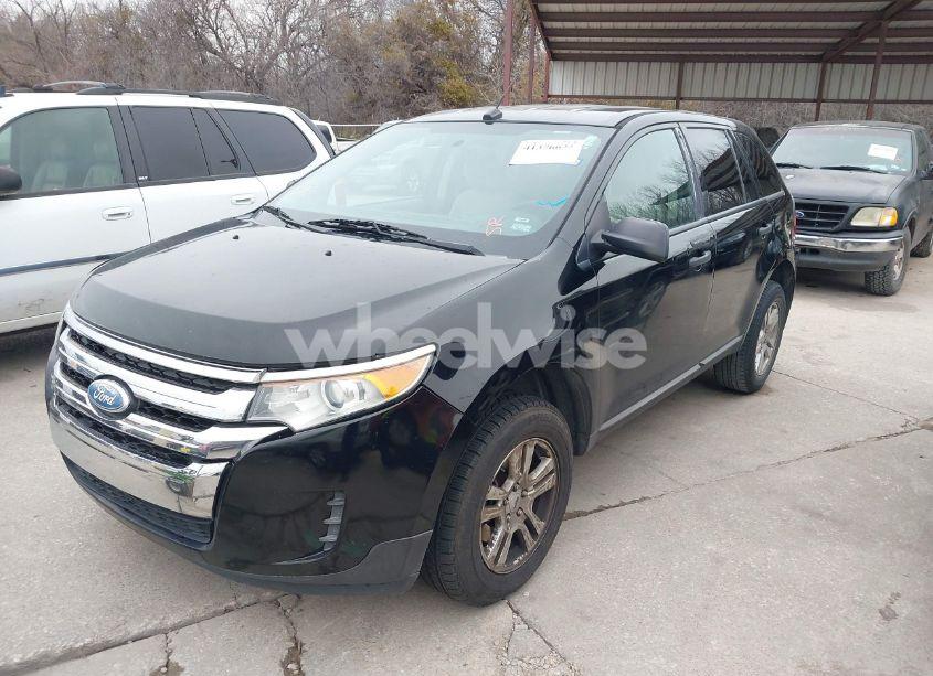 Photo 2 of 2012 Ford Edge SE (VIN 2FMDK3GC4CBA16410)