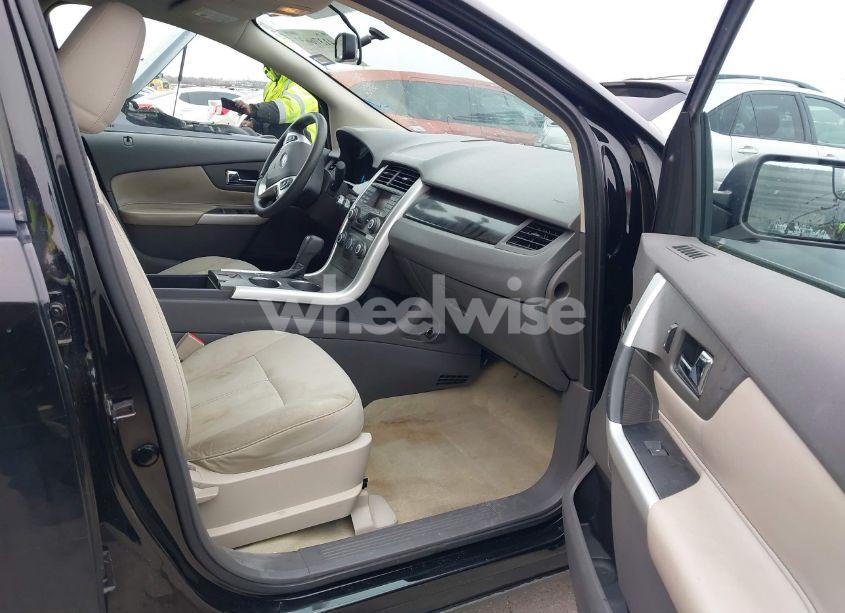 Photo 5 of 2012 Ford Edge SE (VIN 2FMDK3GC4CBA16410)