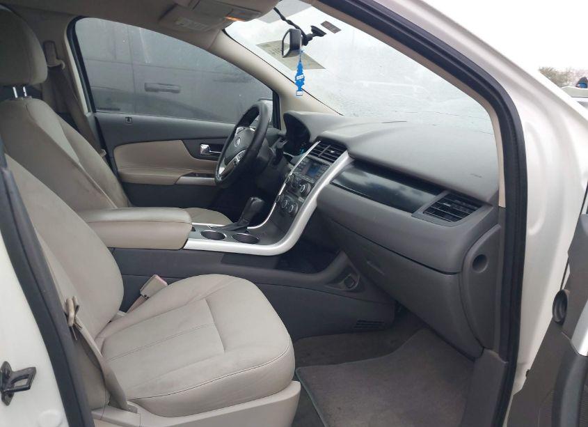 Photo 5 of 2013 Ford Edge SE (VIN 2FMDK3GC4DBA48095)