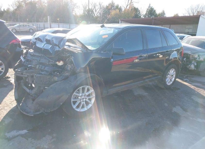 Photo 2 of 2013 Ford Edge SE (VIN 2FMDK3GC4DBB17268)