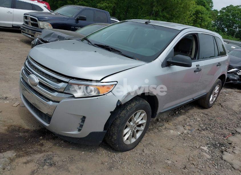 Photo 2 of 2013 Ford Edge SE (VIN 2FMDK3GC4DBB56460)