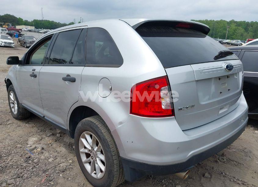 Photo 3 of 2013 Ford Edge SE (VIN 2FMDK3GC4DBB56460)