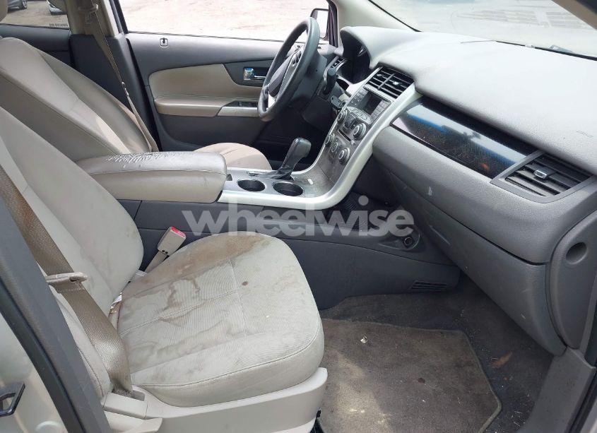 Photo 5 of 2013 Ford Edge SE (VIN 2FMDK3GC4DBB56460)