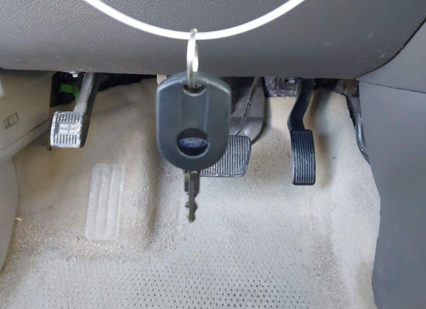 Photo 11 of 2010 Ford Edge SE (VIN 2FMDK3GC5ABA87161)