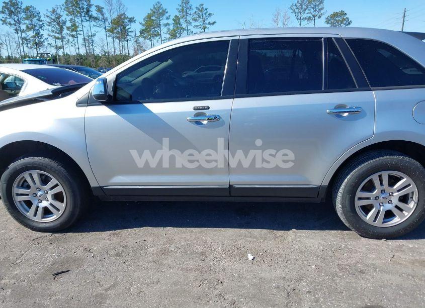 Photo 13 of 2010 Ford Edge SE (VIN 2FMDK3GC5ABB62652)