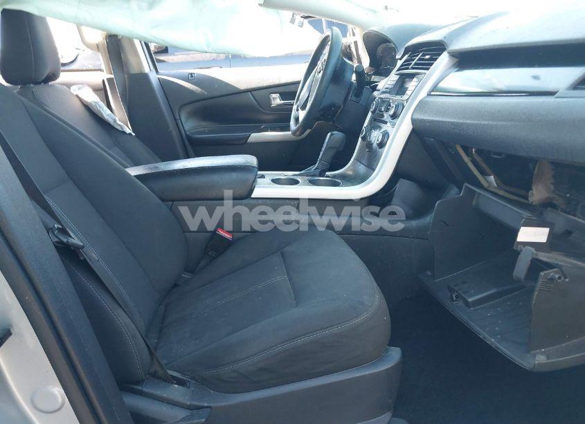 Photo 5 of 2011 Ford Edge SE (VIN 2FMDK3GC5BBB46677)