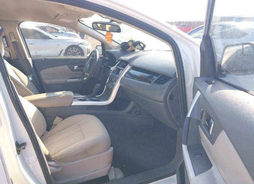 Photo 5 of 2012 Ford Edge SE (VIN 2FMDK3GC5CBA31059)