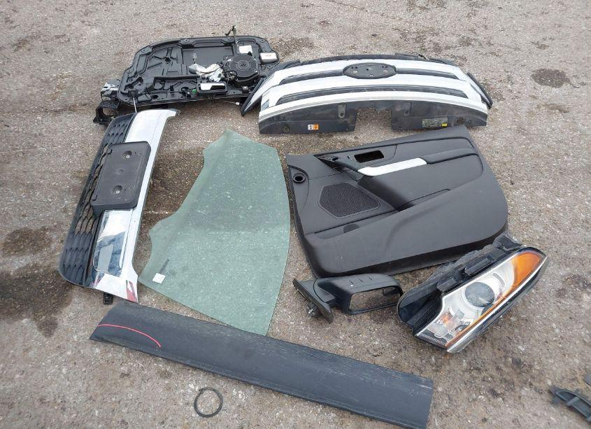 Photo 12 of 2013 Ford Edge SE (VIN 2FMDK3GC5DBA82689)