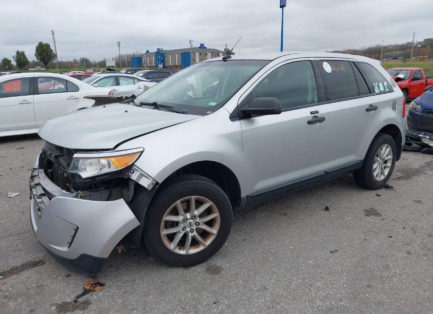 Photo 2 of 2013 Ford Edge SE (VIN 2FMDK3GC5DBA82689)
