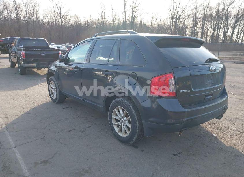 Photo 3 of 2013 Ford Edge SE (VIN 2FMDK3GC5DBC05021)