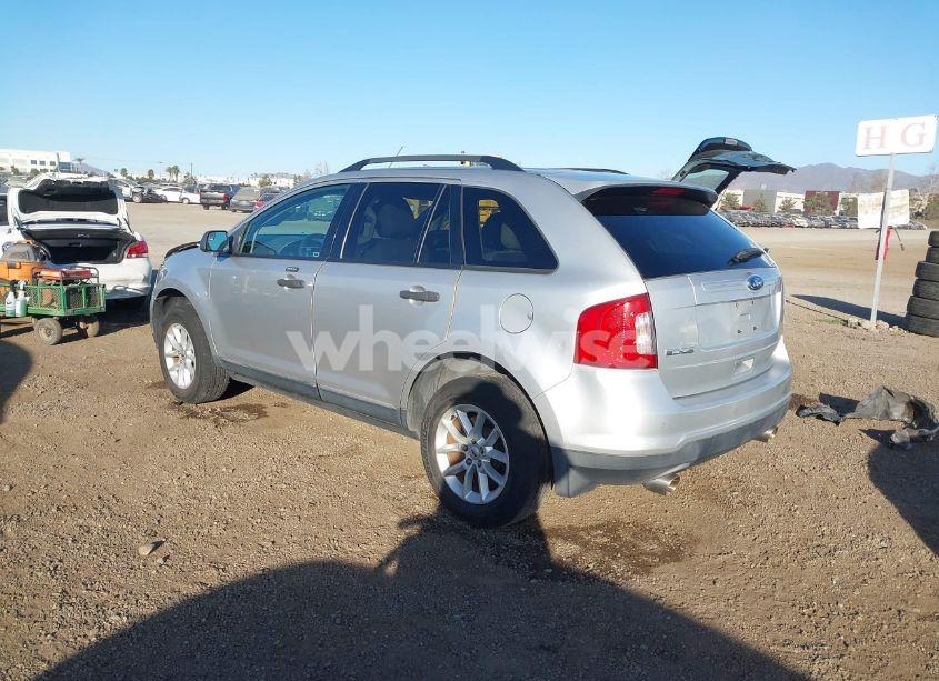 Photo 3 of 2013 Ford Edge SE (VIN 2FMDK3GC5DBE26229)