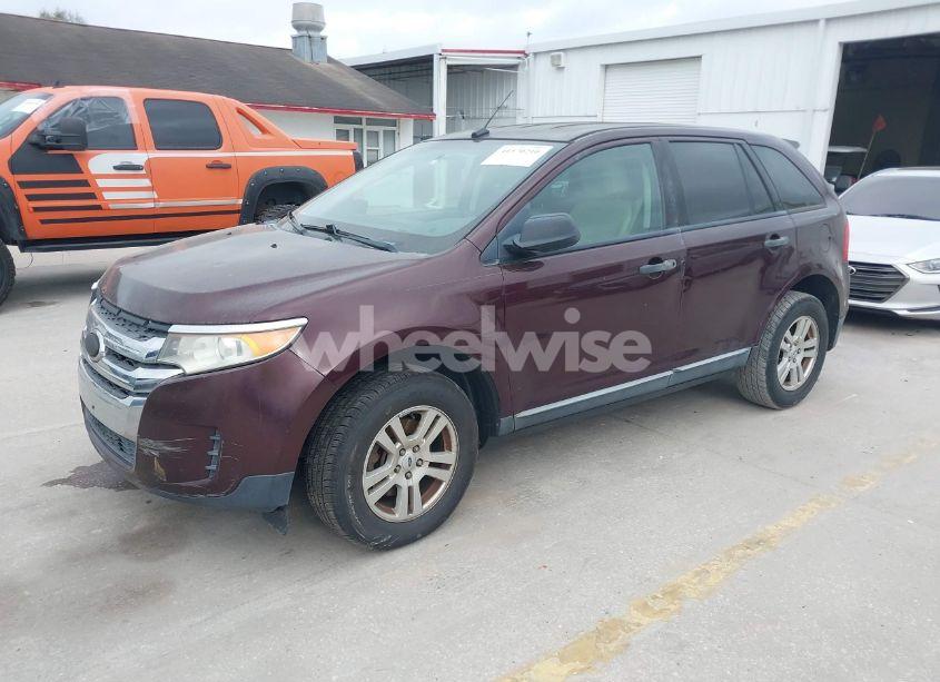 Photo 2 of 2011 Ford Edge SE (VIN 2FMDK3GC6BBB10304)