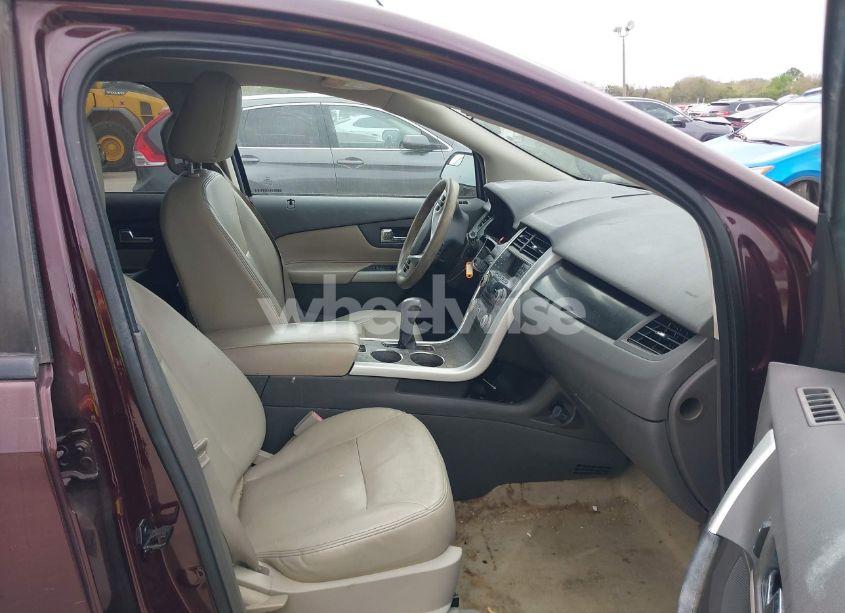 Photo 5 of 2011 Ford Edge SE (VIN 2FMDK3GC6BBB10304)