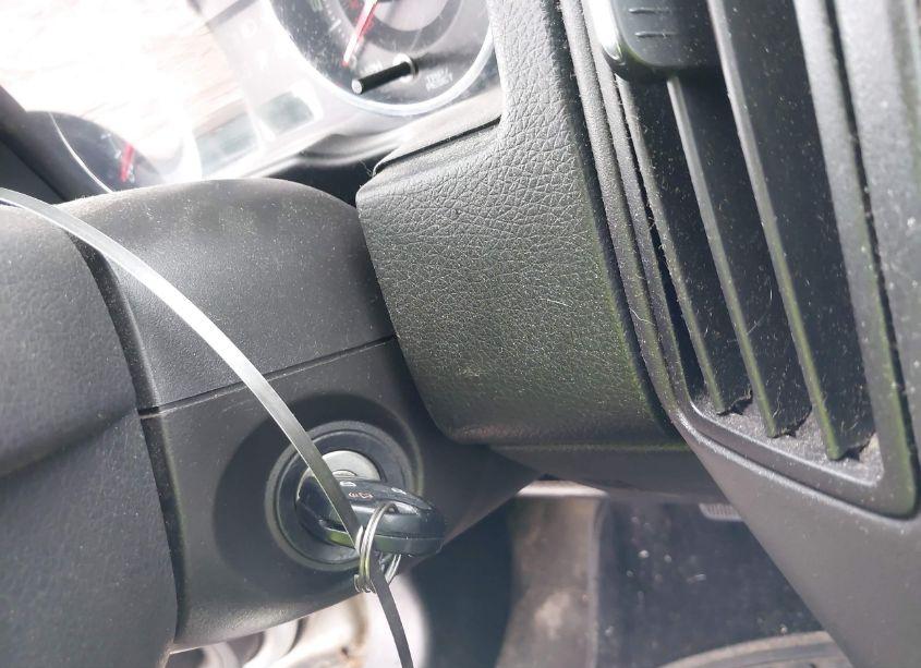 Photo 11 of 2010 Ford Edge SE (VIN 2FMDK3GC7ABA86027)