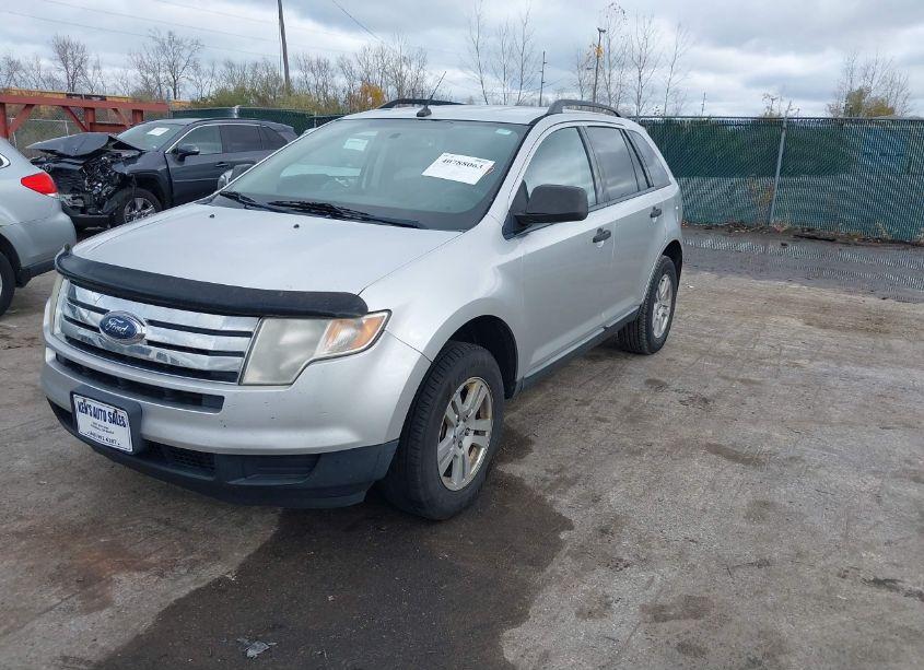 Photo 2 of 2010 Ford Edge SE (VIN 2FMDK3GC7ABA86027)