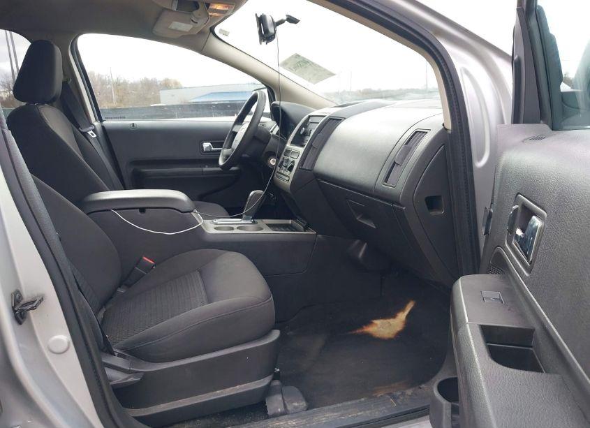 Photo 5 of 2010 Ford Edge SE (VIN 2FMDK3GC7ABA86027)