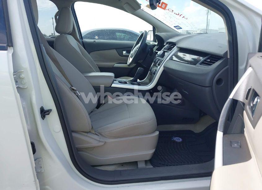 Photo 5 of 2012 Ford Edge SE (VIN 2FMDK3GC7CBA03523)