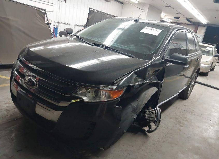 Photo 2 of 2013 Ford Edge SE (VIN 2FMDK3GC7DBC06929)