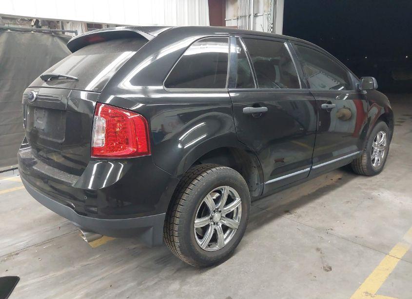 Photo 4 of 2013 Ford Edge SE (VIN 2FMDK3GC7DBC06929)