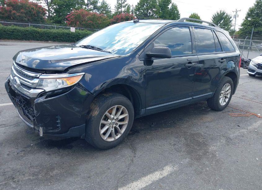 Photo 2 of 2014 Ford Edge SE (VIN 2FMDK3GC7EBB03897)