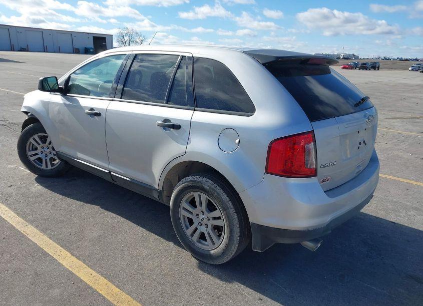 Photo 3 of 2011 Ford Edge SE (VIN 2FMDK3GC8BBA47268)