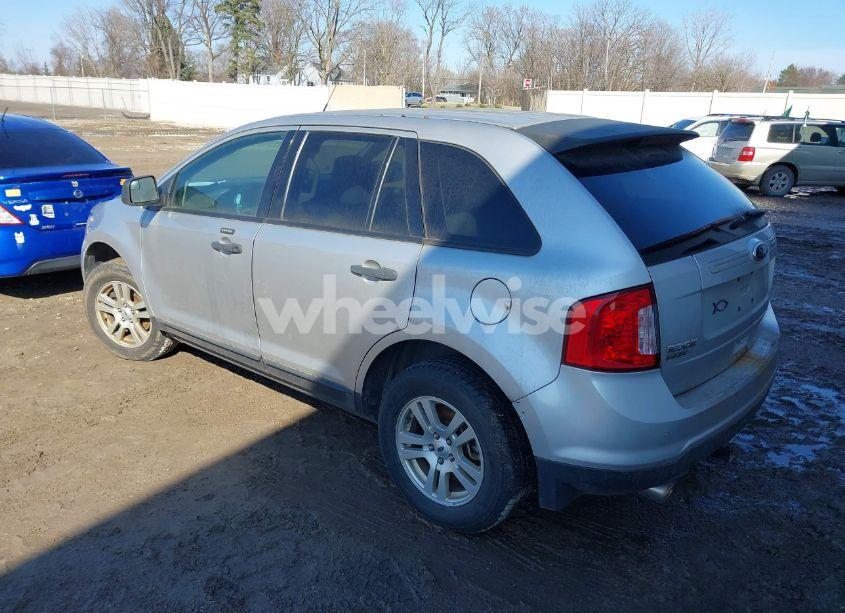Photo 3 of 2011 Ford Edge SE (VIN 2FMDK3GC8BBA52356)