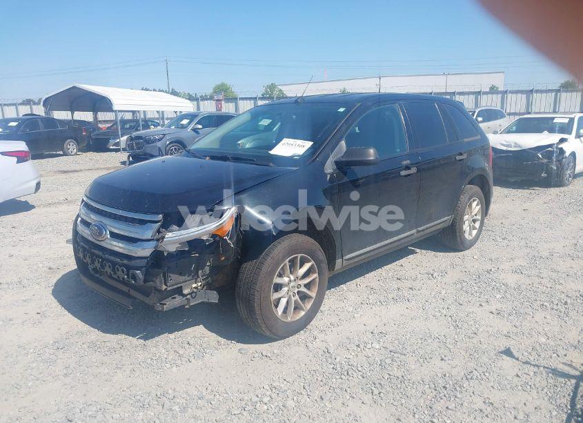 Photo 2 of 2013 Ford Edge SE (VIN 2FMDK3GC8DBE23616)