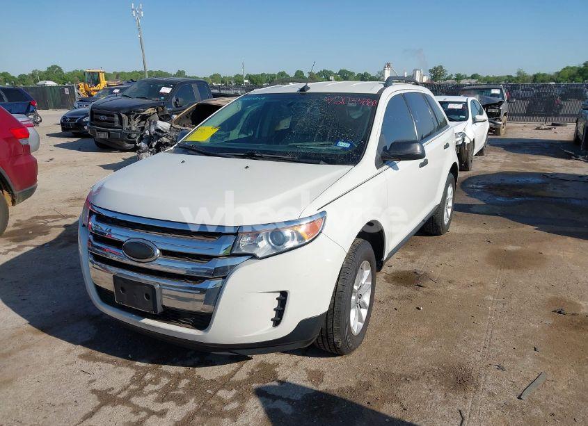 Photo 2 of 2013 Ford Edge SE (VIN 2FMDK3GC8DBE25124)