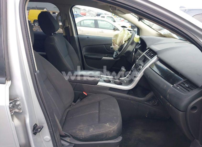 Photo 5 of 2014 Ford Edge SE (VIN 2FMDK3GC8EBA03839)