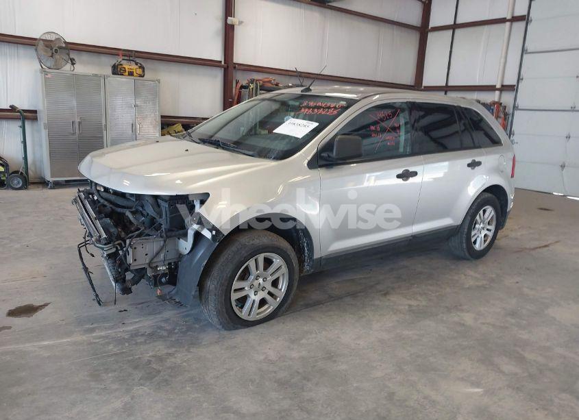 Photo 2 of 2011 Ford Edge SE (VIN 2FMDK3GC9BBA28681)