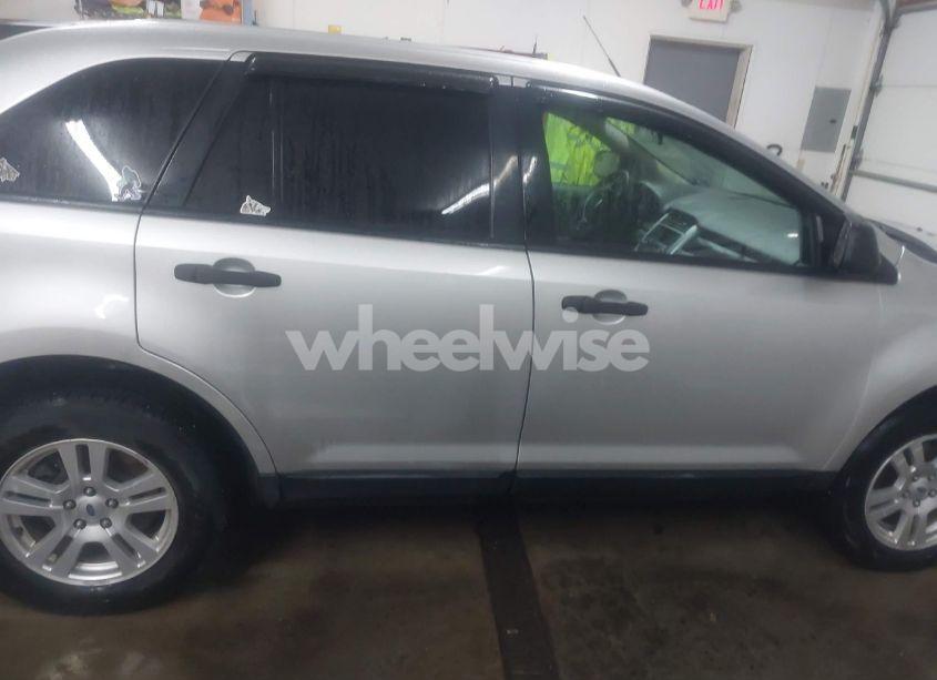 Photo 13 of 2011 Ford Edge SE (VIN 2FMDK3GC9BBA56240)