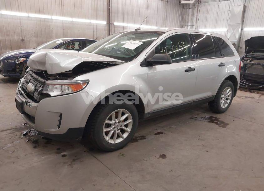 Photo 2 of 2013 Ford Edge SE (VIN 2FMDK3GC9DBC26034)