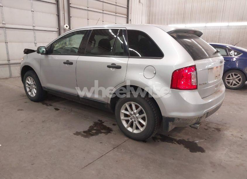 Photo 3 of 2013 Ford Edge SE (VIN 2FMDK3GC9DBC26034)