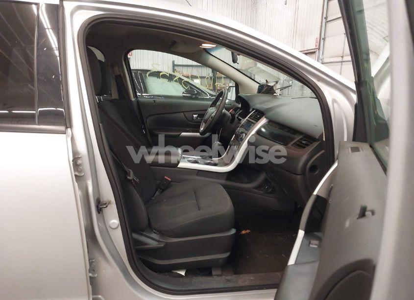 Photo 5 of 2013 Ford Edge SE (VIN 2FMDK3GC9DBC26034)