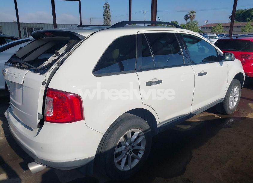 Photo 4 of 2013 Ford Edge SE (VIN 2FMDK3GC9DBC30388)