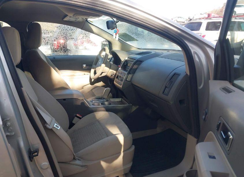 Photo 5 of 2010 Ford Edge SE (VIN 2FMDK3GCXABB34250)