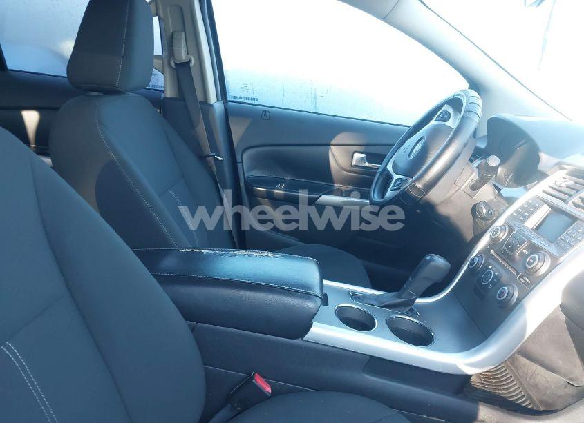 Photo 5 of 2011 Ford Edge SE (VIN 2FMDK3GCXBBB12525)