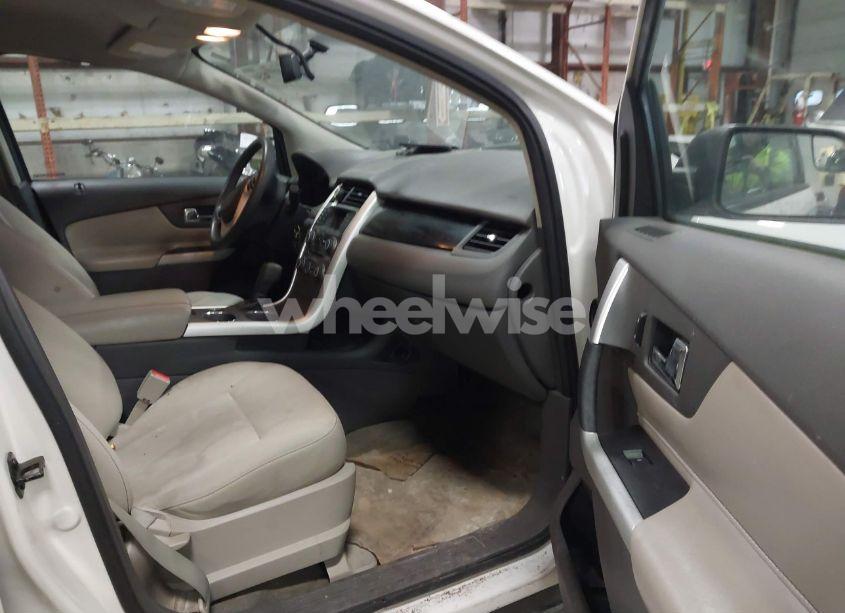 Photo 5 of 2012 Ford Edge SE (VIN 2FMDK3GCXCBA66454)