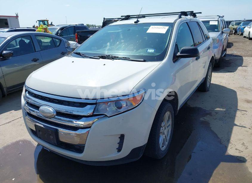 Photo 2 of 2013 Ford Edge SE (VIN 2FMDK3GCXDBA51874)