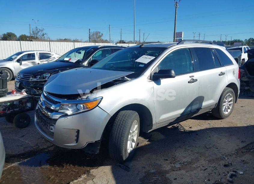 Photo 2 of 2013 Ford Edge SE (VIN 2FMDK3GCXDBE24198)
