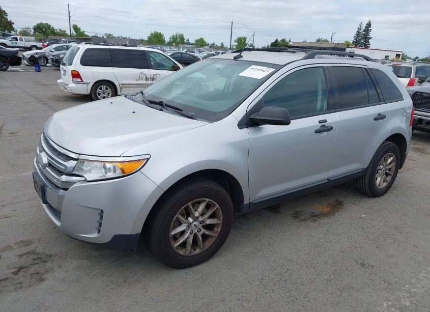 Photo 2 of 2014 Ford Edge SE (VIN 2FMDK3GCXEBA07536)