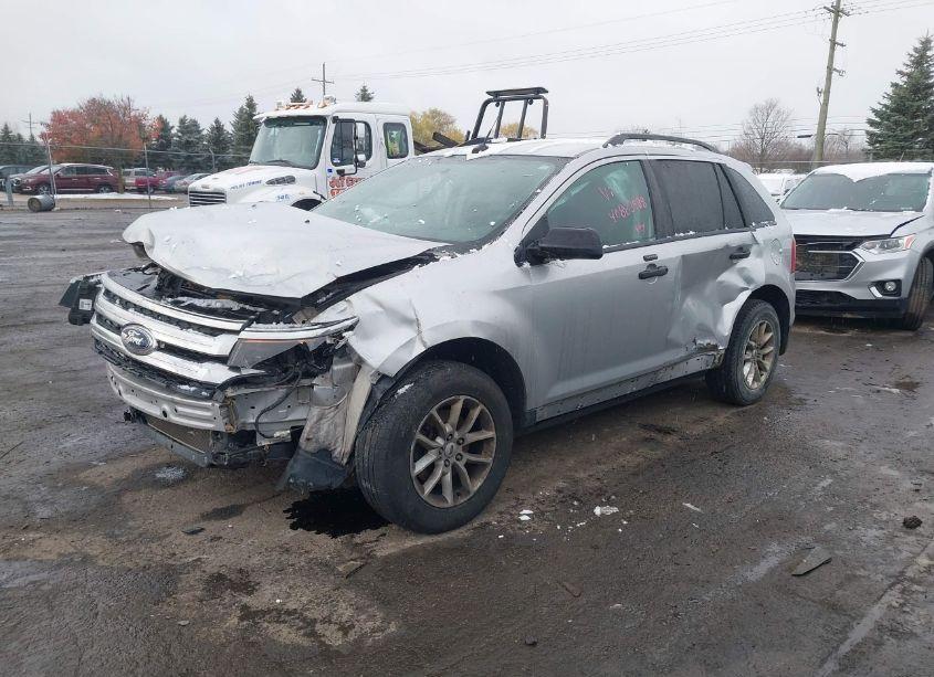 Photo 2 of 2014 Ford Edge SE (VIN 2FMDK3GCXEBA24403)