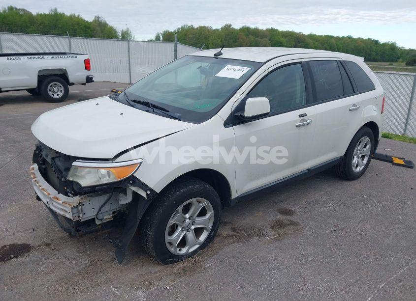 Photo 2 of 2011 Ford Edge SEL (VIN 2FMDK3JC0BBA00793)