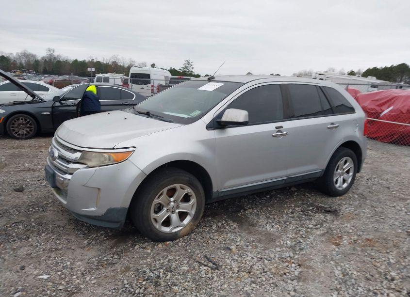 Photo 2 of 2011 Ford Edge SEL (VIN 2FMDK3JC0BBA57415)