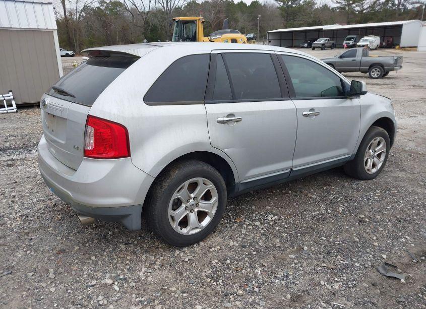 Photo 4 of 2011 Ford Edge SEL (VIN 2FMDK3JC0BBA57415)