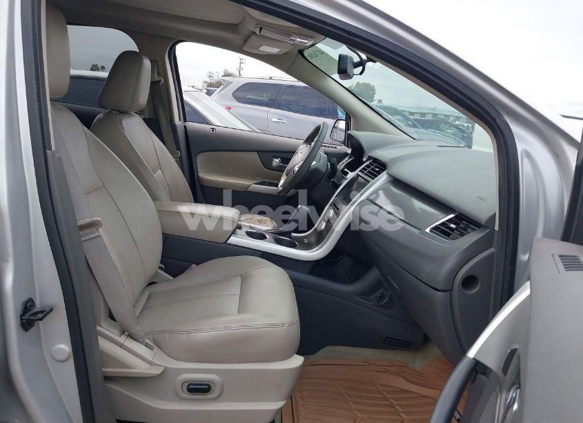 Photo 5 of 2011 Ford Edge SEL (VIN 2FMDK3JC0BBB21596)