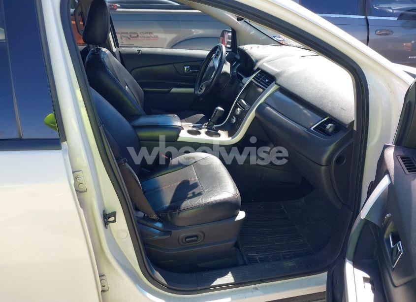 Photo 5 of 2011 Ford Edge SEL (VIN 2FMDK3JC0BBB67008)