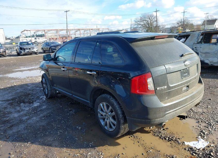 Photo 3 of 2011 Ford Edge SEL (VIN 2FMDK3JC1BBA04979)